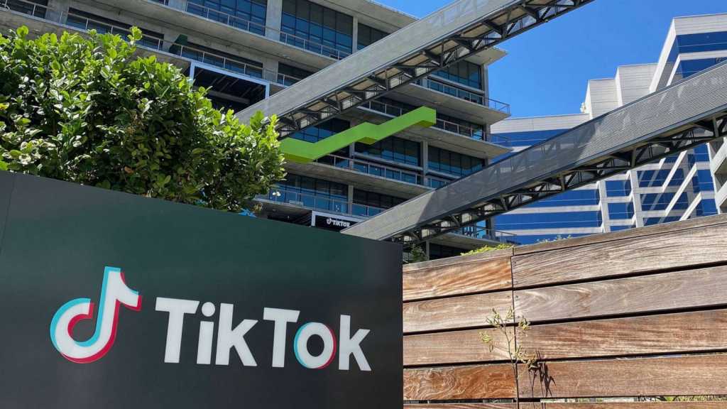 Washington interdit de télécharger les applis TikTok et WeChat aux Etats-Unis, Pékin réagit