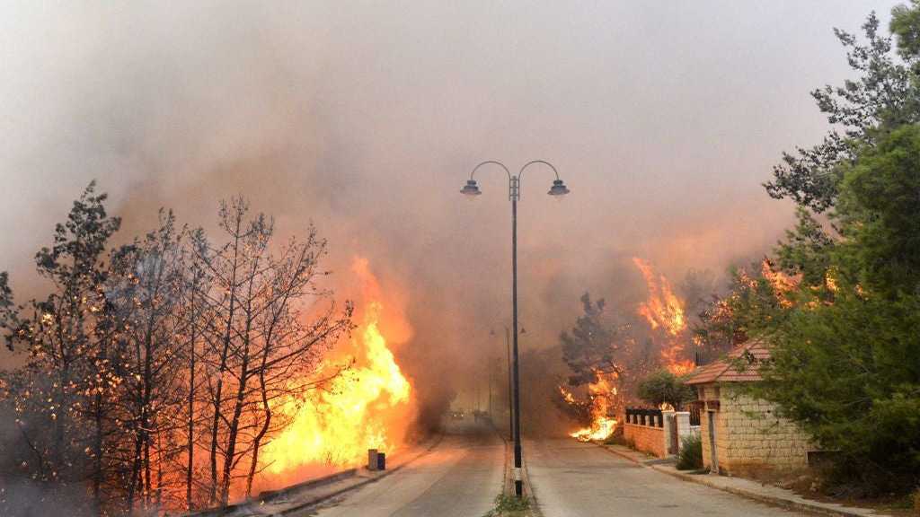 Liban: Plusieurs incendies à travers le territoire, la défense civile appelle à la prudence