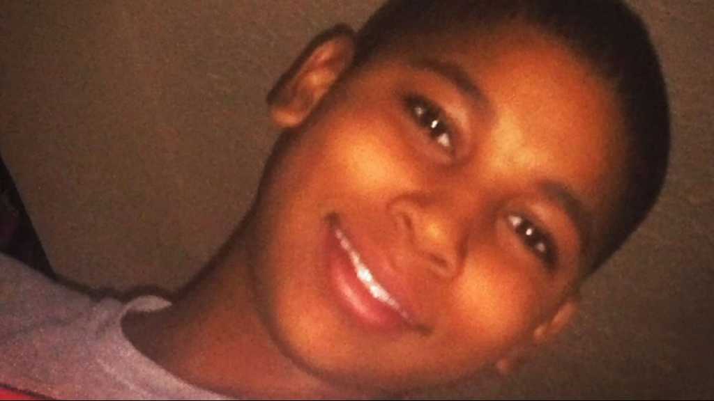États-Unis: la justice clôt l’enquête sur la mort d’un garçon noir tué par la police