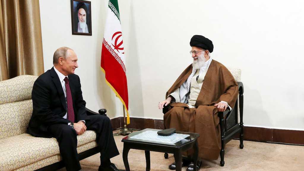 Un «message important» de l’imam Khamenei à Poutine