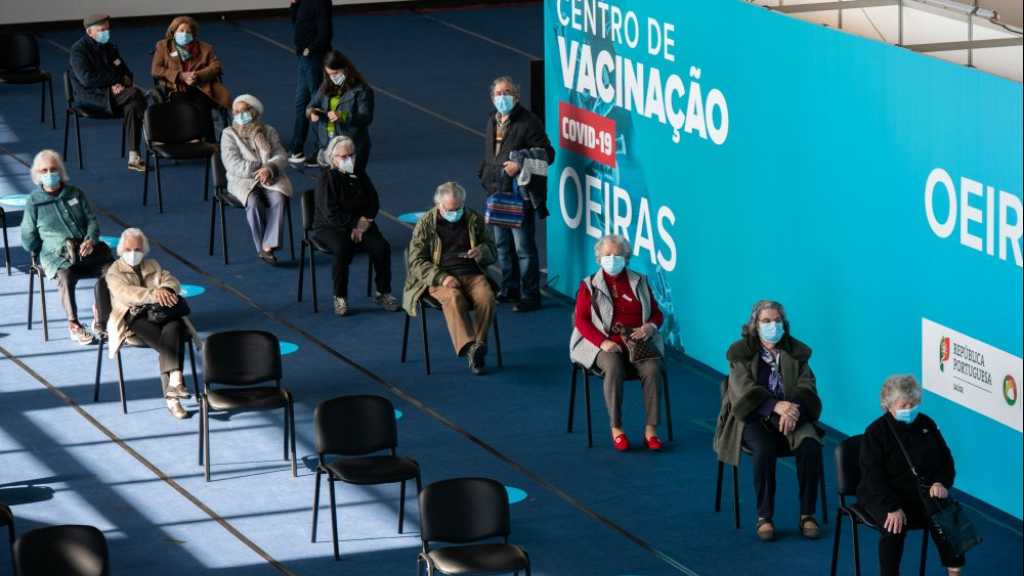 Coronavirus dans le monde: plus de 2,5 millions de morts, l’Europe s’inquiète sur la vaccination