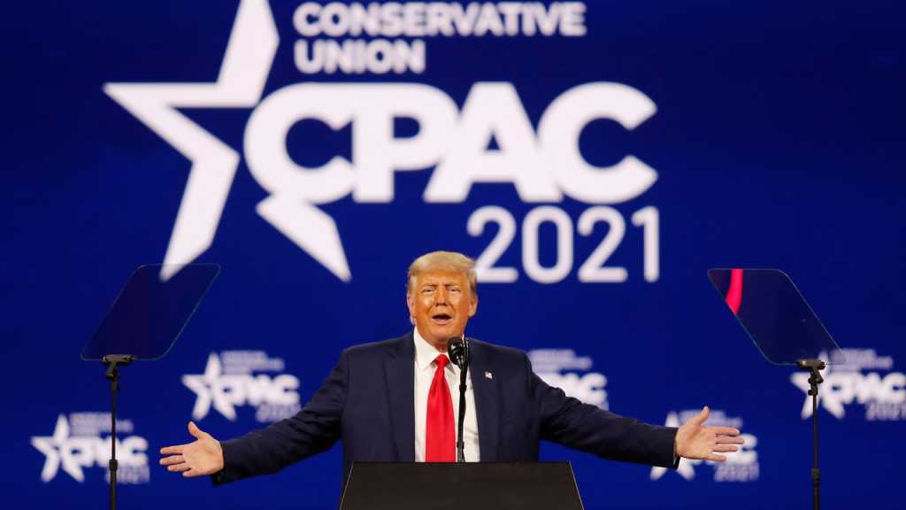 Présidentielle US: Donald Trump flirte avec l’idée de se représenter en 2024
