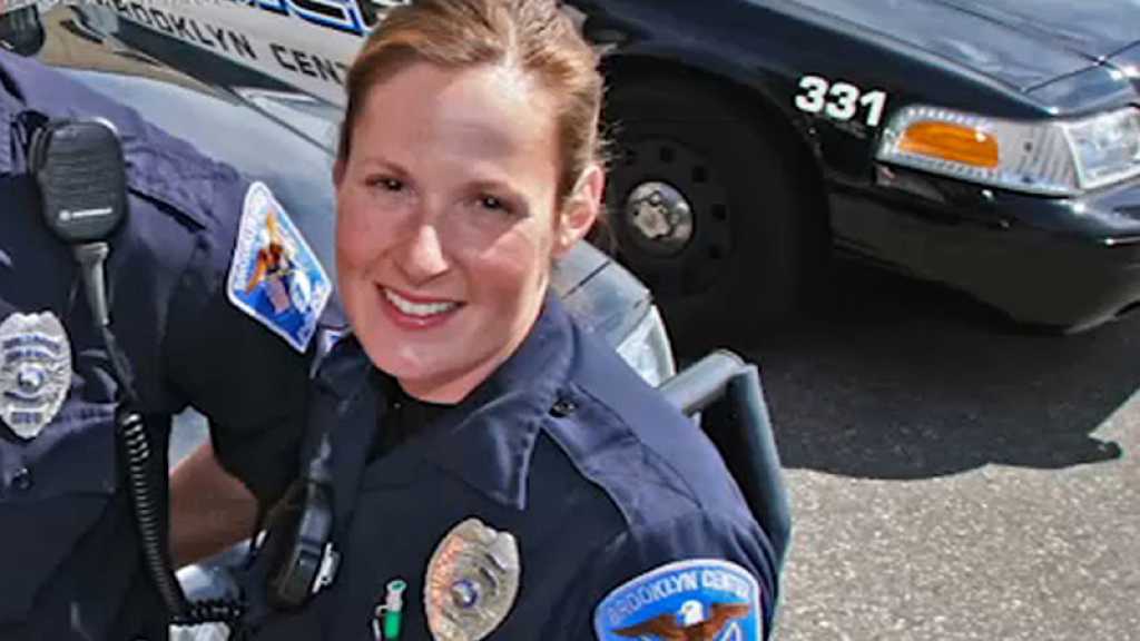 USA: une policière arrêtée et inculpée après la mort d’un jeune homme noir près de Minneapolis