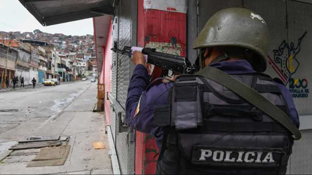 Dix paramilitaires colombiens tués dans des affrontements à Caracas, selon Maduro