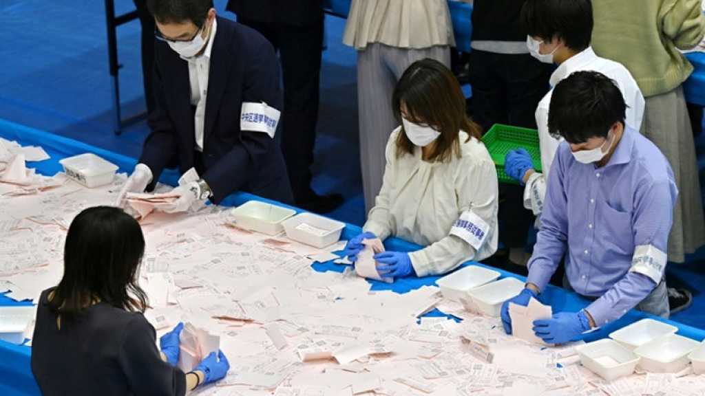 Elections au Japon: la coalition au pouvoir a mieux résisté que prévu