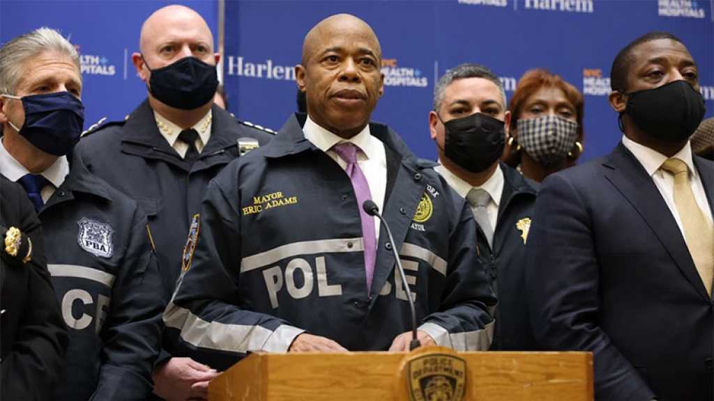 Un jeune policier tué à New York, le maire veut agir contre les armes à feu