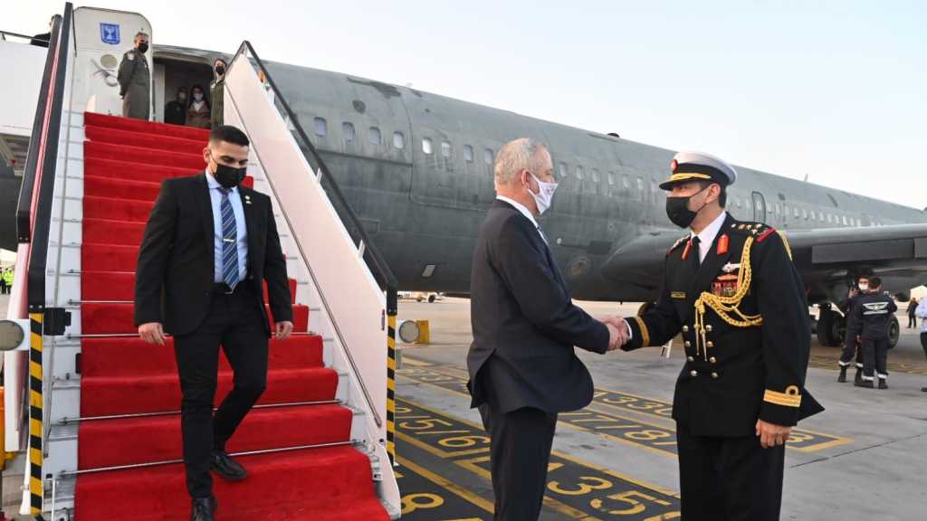 Le ministre israélien de la Guerre, Benny Gantz, en visite à Bahreïn