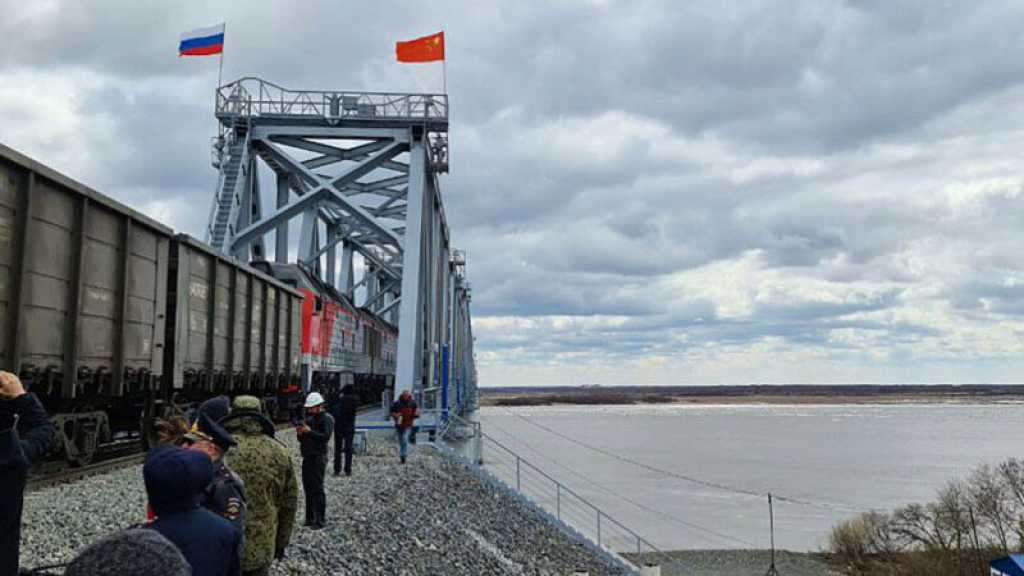 La Russie achève le premier pont ferroviaire vers la Chine