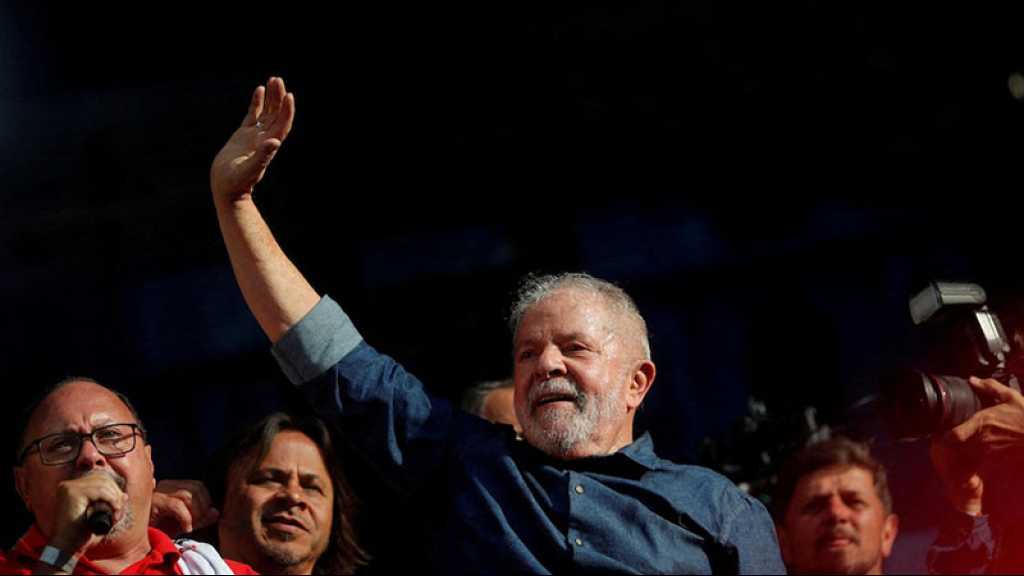 Brésil: Lula se lance dans la bataille pour la présidence