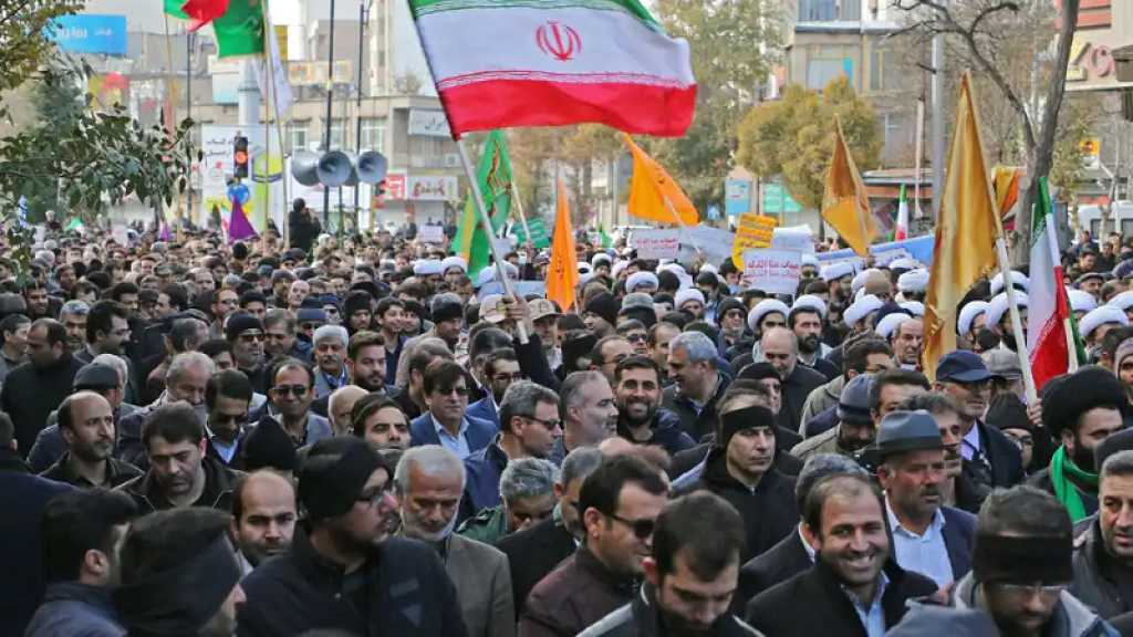 Des milliers d’Iraniens manifestent en soutien à l’État et contre les émeutes