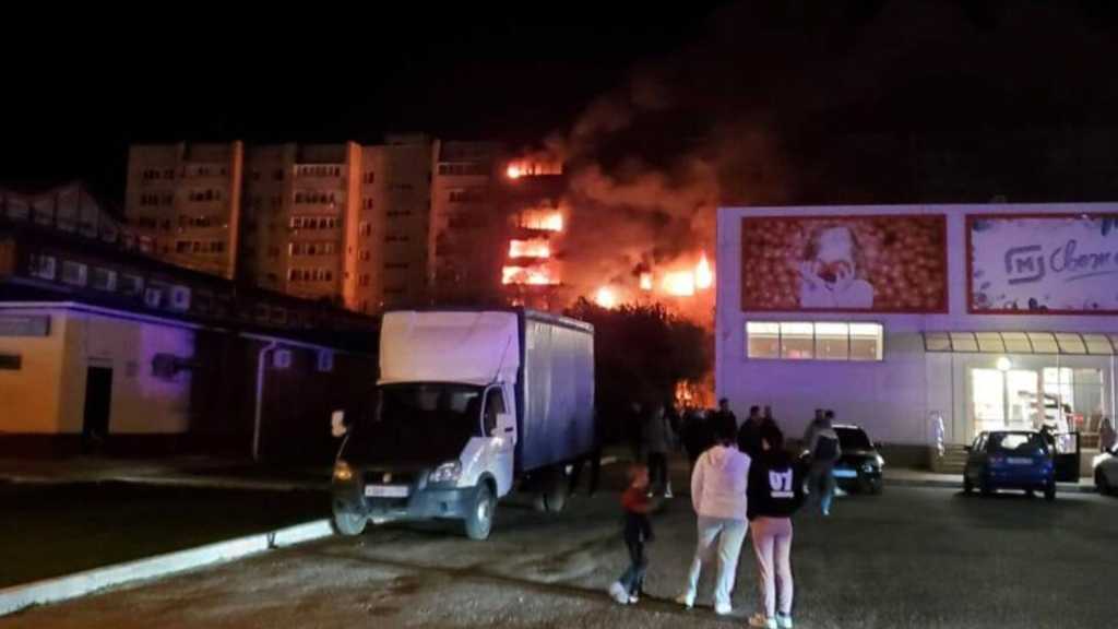 Russie : un SU-34 s’écrase sur une zone résidentielle dans la ville d’Ieïsk, au moins 13 morts