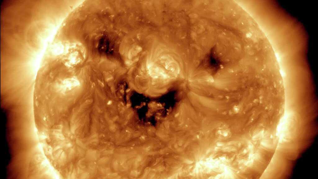 La Nasa publie une image du Soleil en train de «sourire»