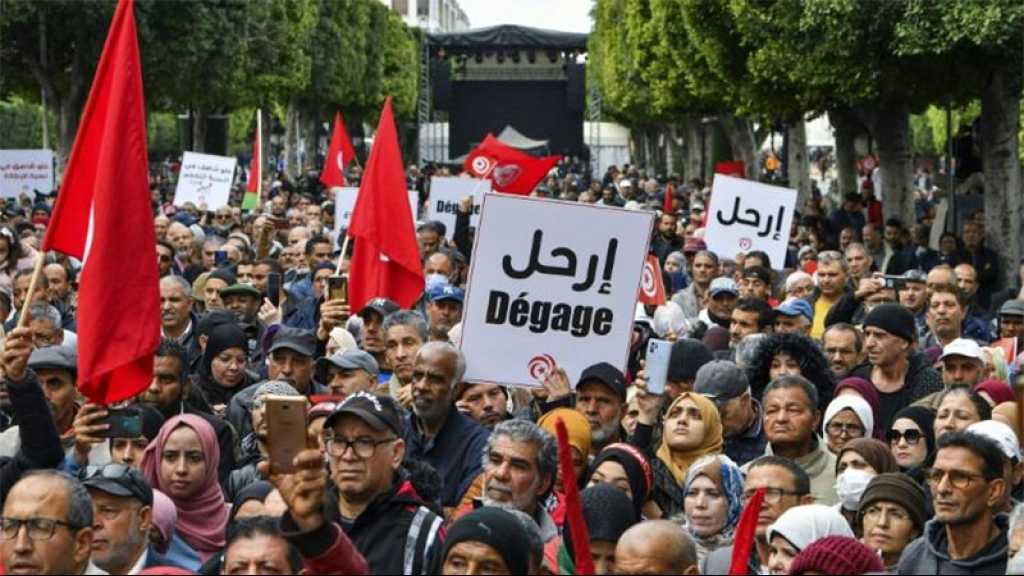 Tunisie: manifestation contre le président à une semaine des législatives