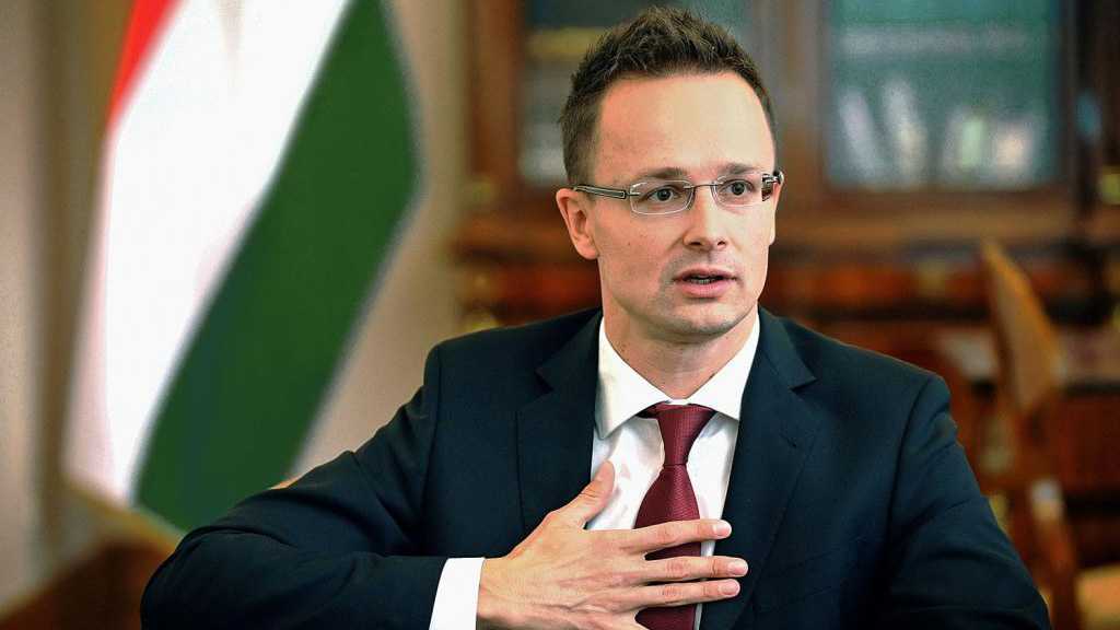 Ukraine: les livraisons d’armes occidentales à Kiev n’arrêtent pas le conflit, selon Budapest