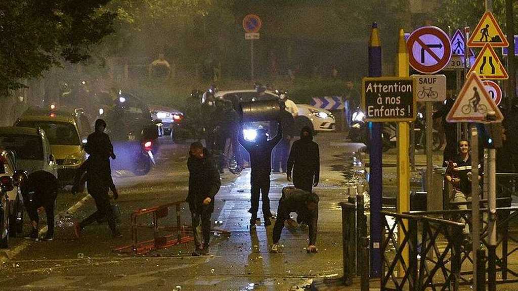 Mort de Nahel: deuxième nuit de violences partout en France, une cellule interministérielle de crise convoquée