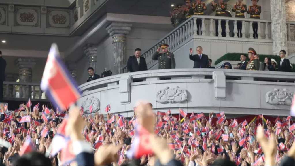 Corée du Nord : Kim Jong Un a supervisé une parade militaire avec de nouveaux drones et missiles