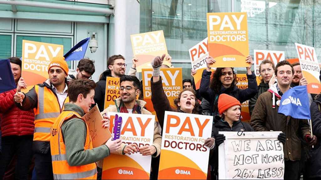 Des médecins expérimentés d’Angleterre prévoient une nouvelle grève