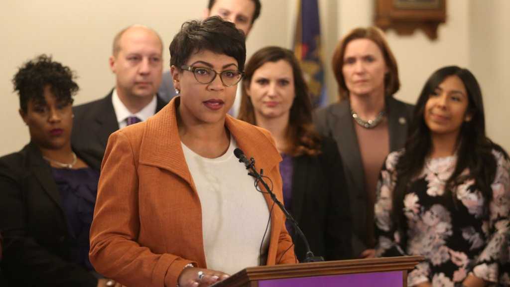  Une sénatrice du Michigan s’excuse auprès de la communauté arabo-musulmane après sa visite en «Israël»