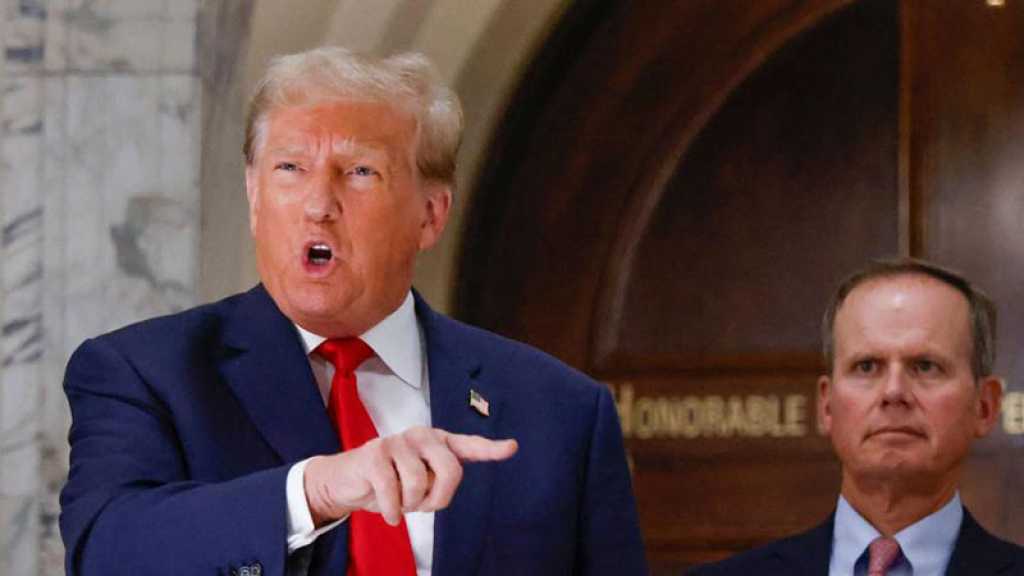 Donald Trump lance de nouvelles invectives contre la justice, puis quitte son procès