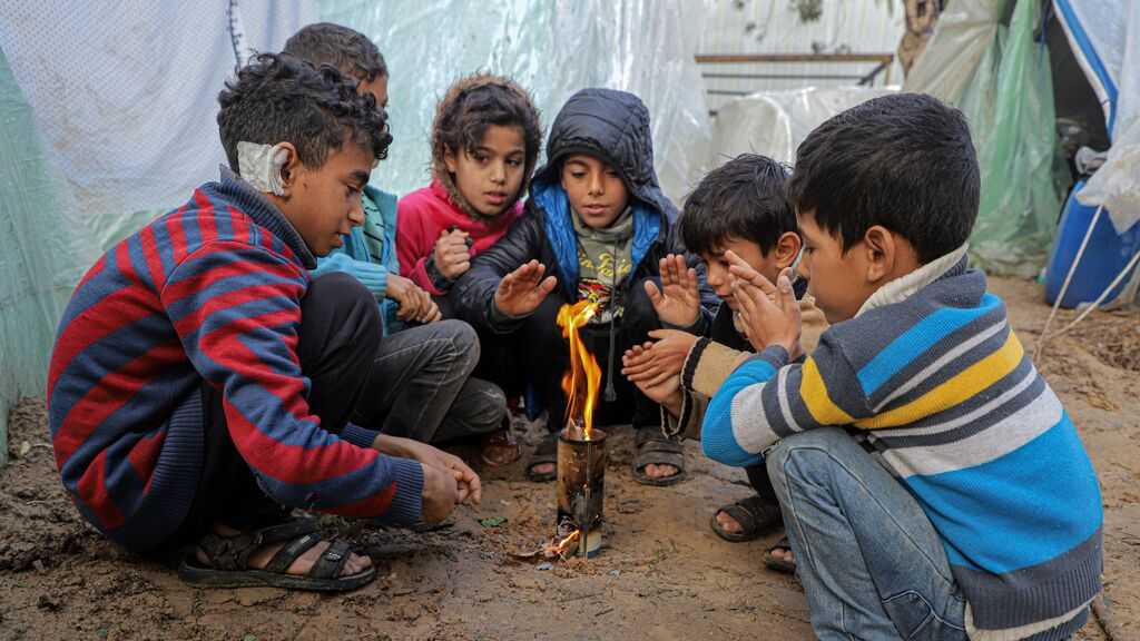 Gaza: 50 000 femmes enceintes et 900 000 enfants privés de soins dans les refuges