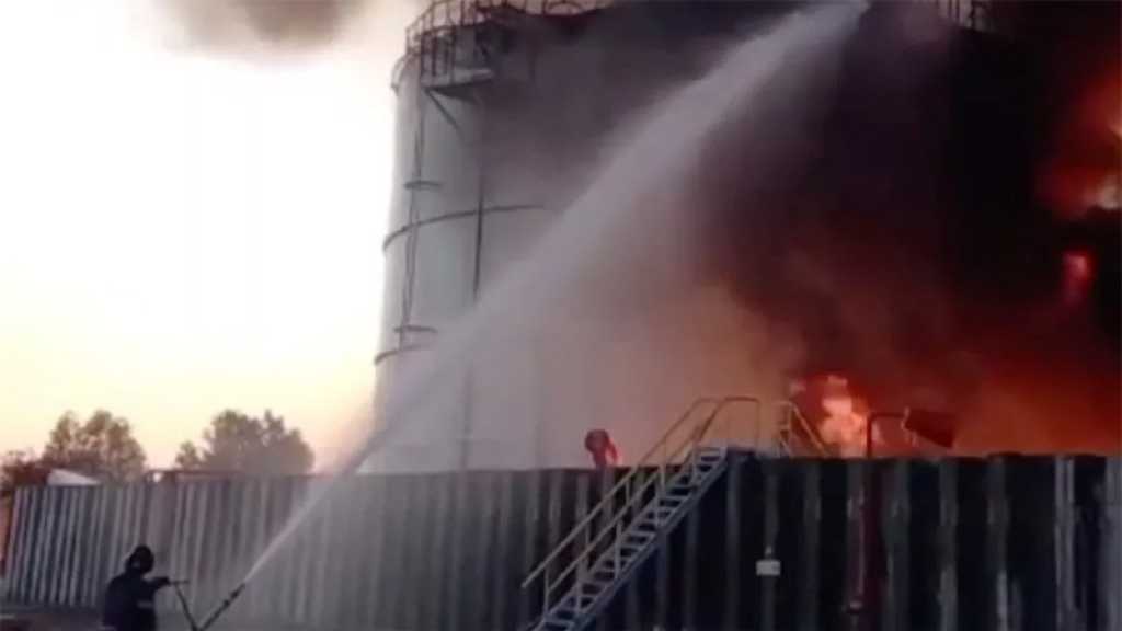 Guerre en Ukraine: une raffinerie de pétrole russe en feu après une attaque de drones