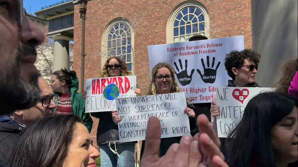 Plusieurs universités s’unissent contre «l’interférence» de Trump