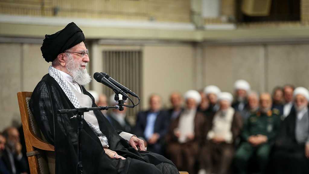 L’imam Khamenei: L’Iran n’attend la permission de personne pour enrichir, les USA doivent cesser de dire des inepties