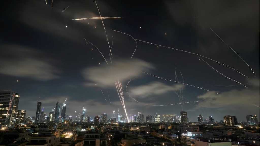 «Un contrôle total du ciel»: L’Iran aurait tiré des missiles hypersoniques vers «Israël»