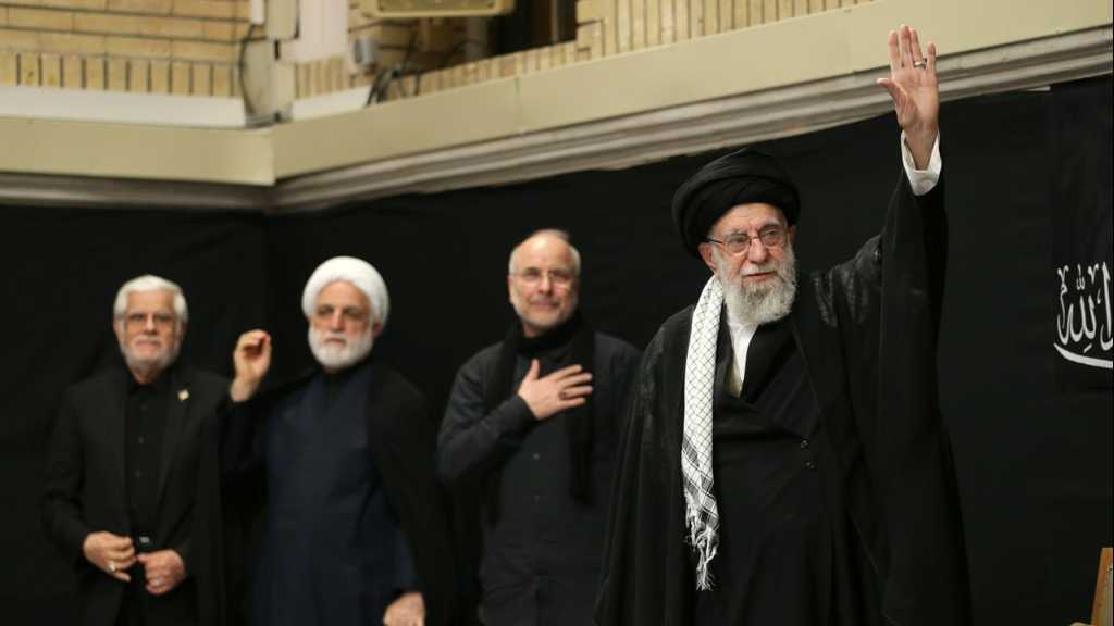 L’imam Khamenei assiste à la cérémonie de deuil à la veille de l’Achoura