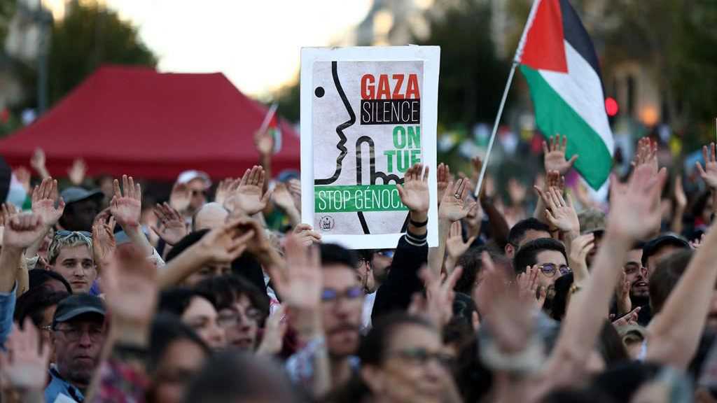 «Stop au génocide»: A Paris, des milliers de personnes se rassemblent en soutien à Gaza