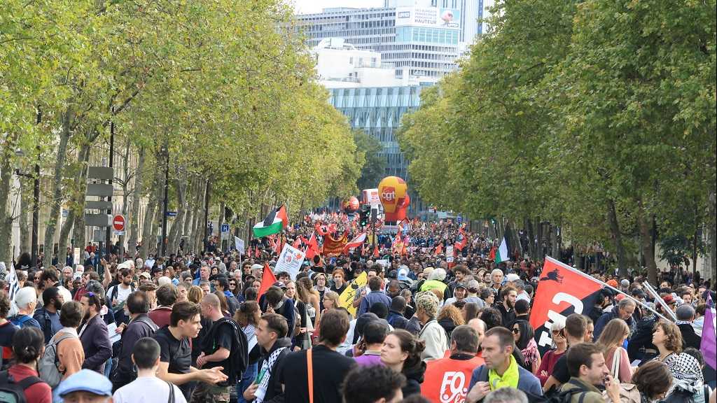 Mobilisation antigouvernementale en France: 600 000 personnes dans les rues