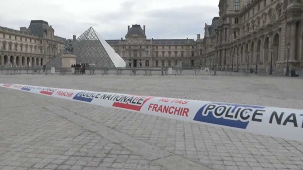 France: La traque est lancée après le vol des bijoux du Louvre, la sécurité des musées en débat