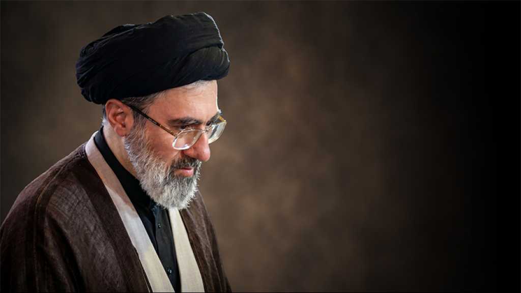 Sayyed Khamenei: La production nationale et l’abandon du dollar, clé du règlement des problèmes économiques