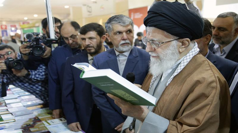 L’esprit et la plume: La dimension intellectuelle et culturelle de l’imam Khamenei
